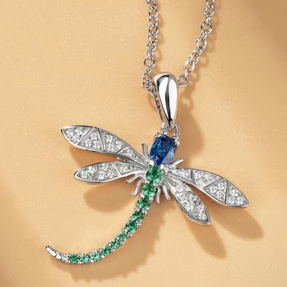 Women Dragonfly Necklace Sliver Rhinestones Dragonfly Necklace Small Necklace - Picture 4 of 6